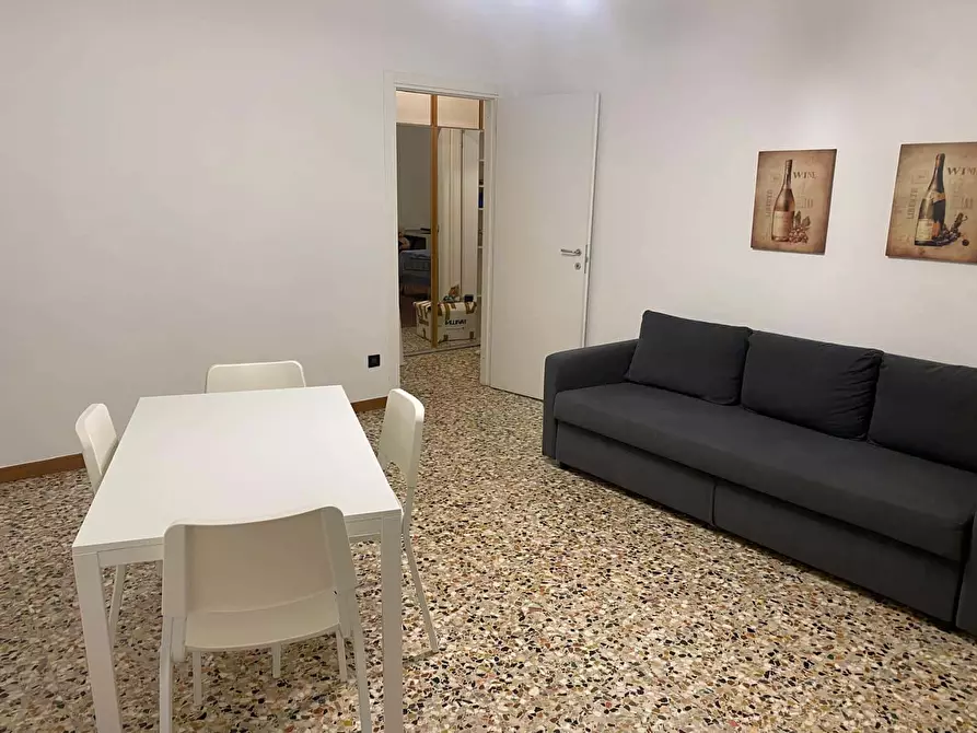 Immagine 1 di Appartamento in affitto  in Via Raffaello Sanzio34 a Novate Milanese