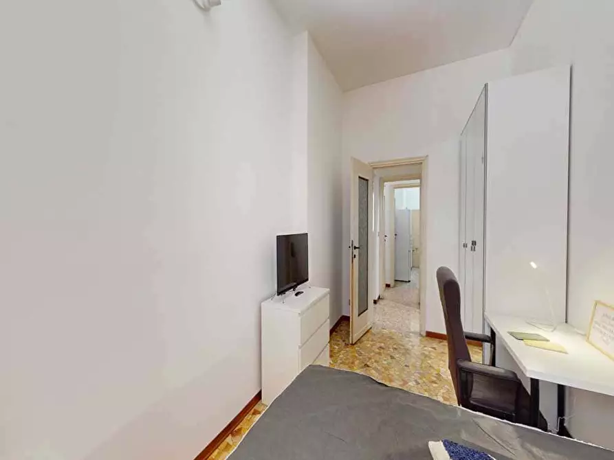 Immagine 2 di Camera in affitto  in Via Anco Marzio4 a Milano