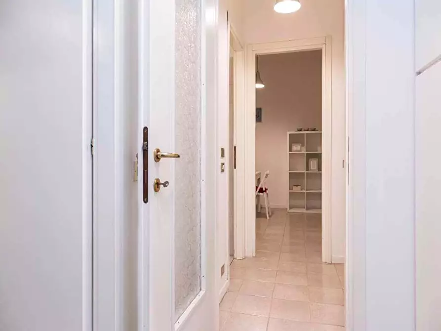 Immagine 15 di Camera in affitto  in Viale Monte Santo8 a Milano