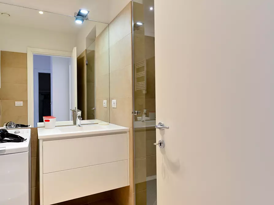 Immagine 16 di Appartamento in affitto  in Galleria del Toro3 a Bologna