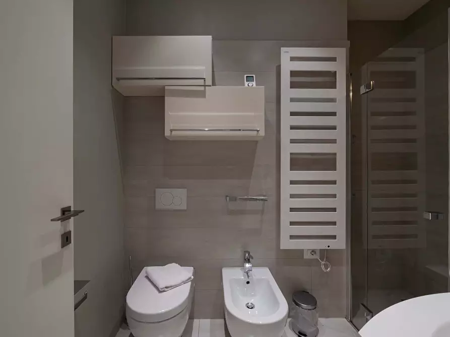 Immagine 6 di Appartamento in affitto  in Corso Europa10 a Milano