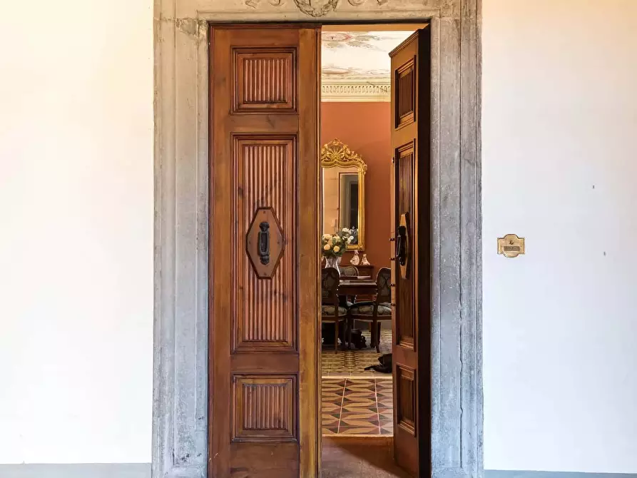 Immagine 38 di Appartamento in affitto  in Via Fillungo1 a Lucca