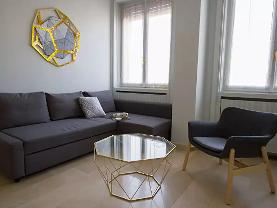 Immagine 6 di Appartamento in affitto  in Via dei Piatti8 a Milano