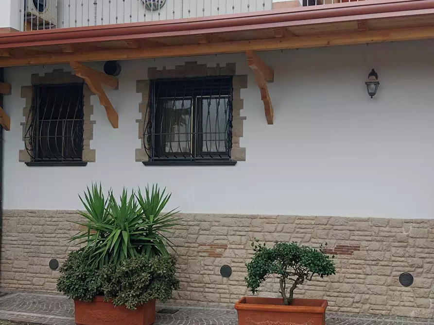 Immagine 4 di Appartamento in affitto  in Via San Romualdo33 a Napoli