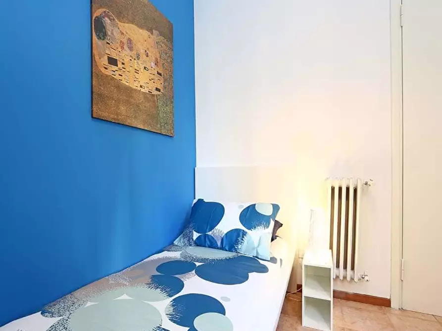 Immagine 16 di Camera in affitto  in Via Rodolfo Lanciani1 a Roma