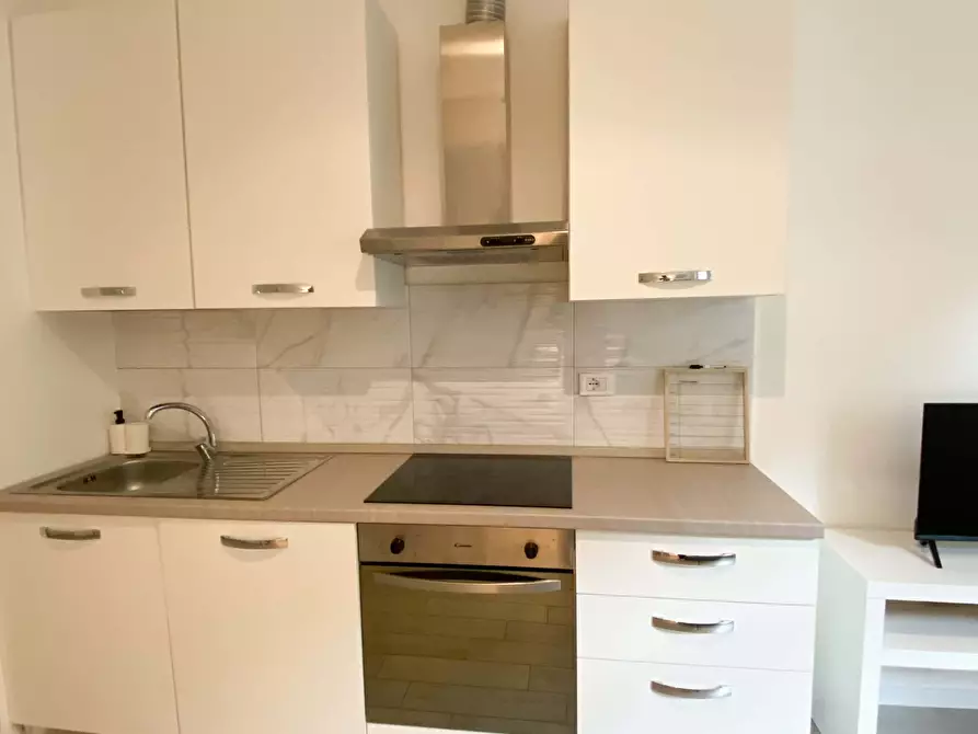 Immagine 2 di Appartamento in affitto  in Via Cenisio57 a Milano