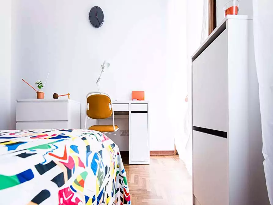 Immagine 5 di Camera in affitto  in Viale Ca' Granda2 a Milano