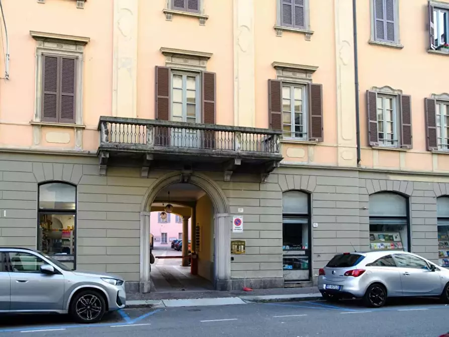 Immagine 15 di Appartamento in affitto  in Via Luigi Cadorna5 a Como