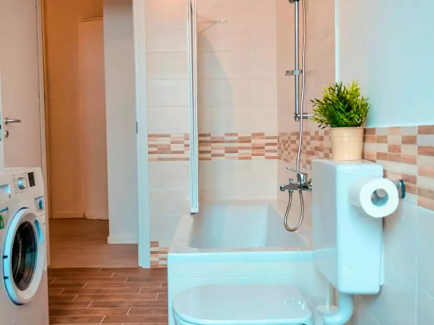 Immagine 14 di Camera in affitto  in Piazza Emanuele Filiberto a Torino