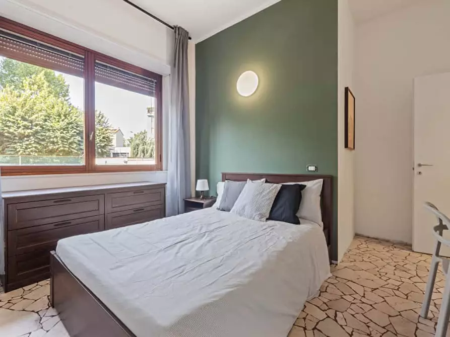 Immagine 3 di Camera in affitto  in Via Uguccione da Pisa4 a Milano