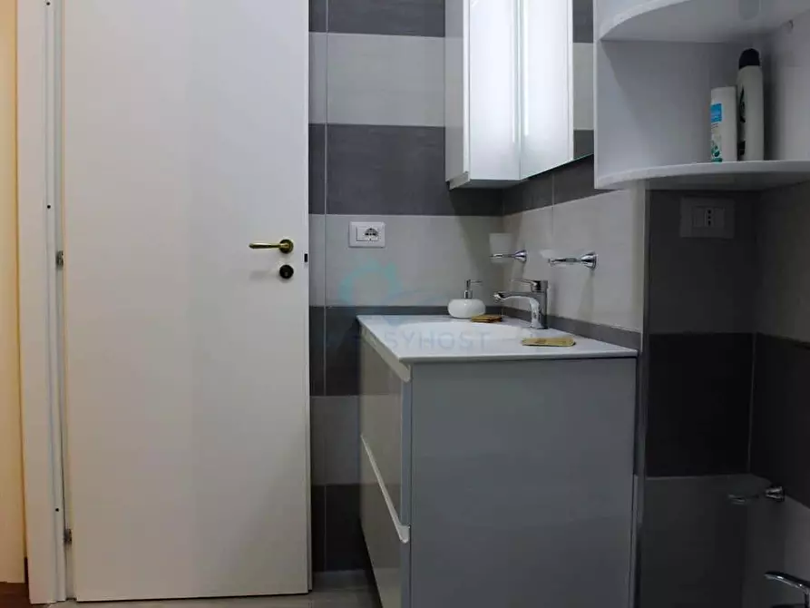 Immagine 4 di Appartamento in affitto  in Largo di Porta Castello29 a Roma