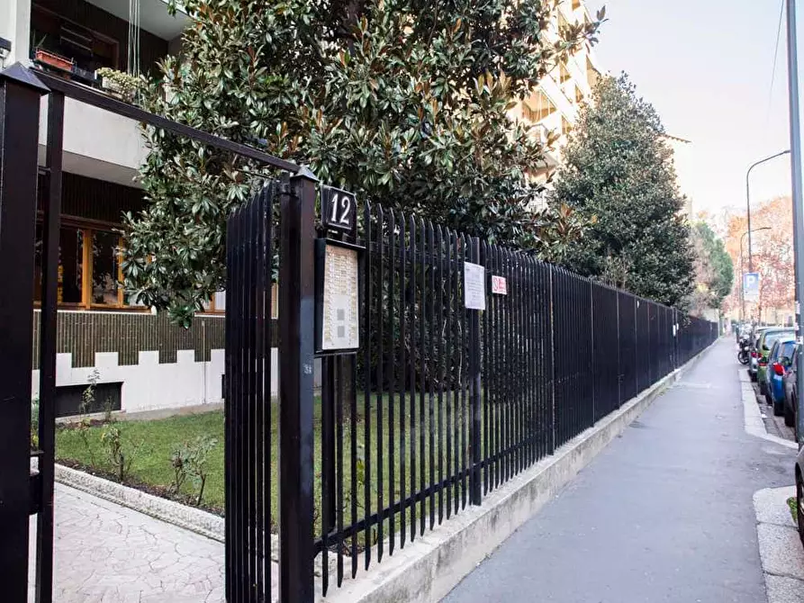 Immagine 20 di Camera in affitto  in Via Francesco Arese12 a Milano