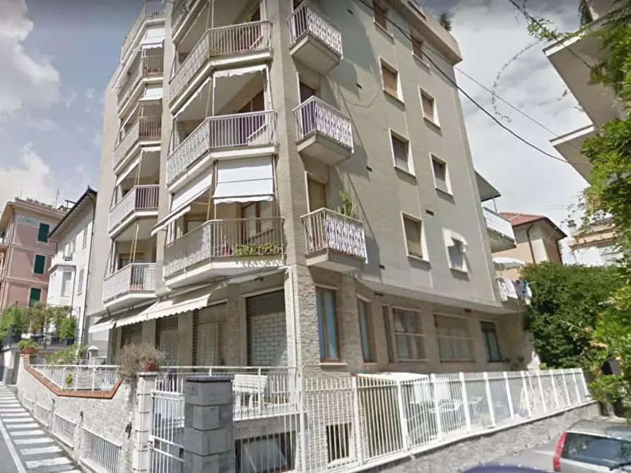 Immagine 15 di Appartamento in affitto  in Via Giovanni Pascoli13 a Alassio