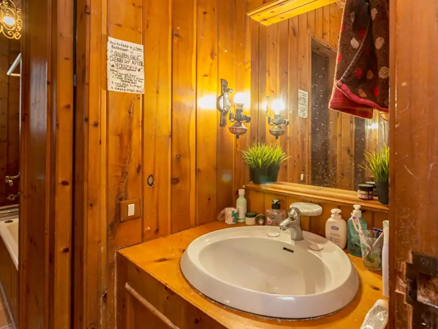 Immagine 5 di Camera in affitto  in Via Giovanni Segantini75 a Milano