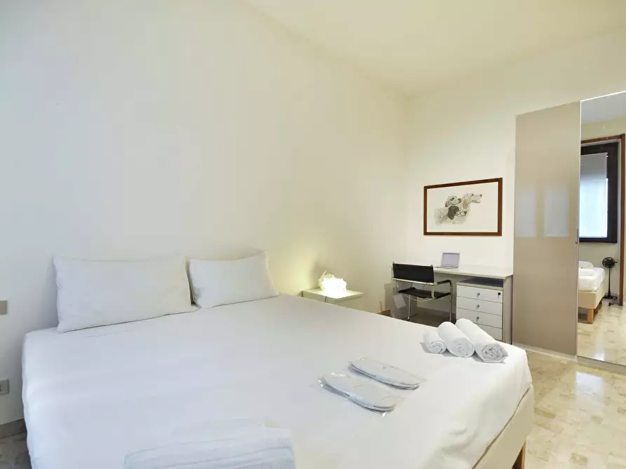 Immagine 13 di Appartamento in affitto  in Via Vincenzo Monti55 a Milano