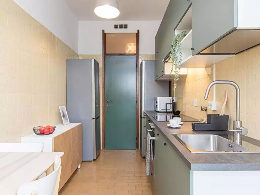 Immagine 31 di Camera in affitto  in Viale Sondrio7 a Milano