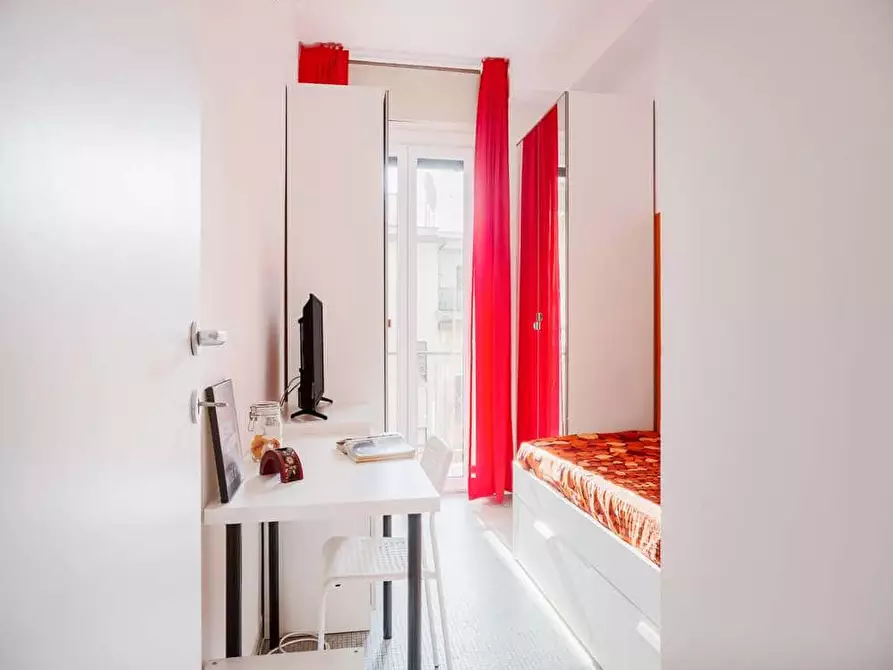 Immagine 4 di Camera in affitto  in Viale Tunisia13 a Milano