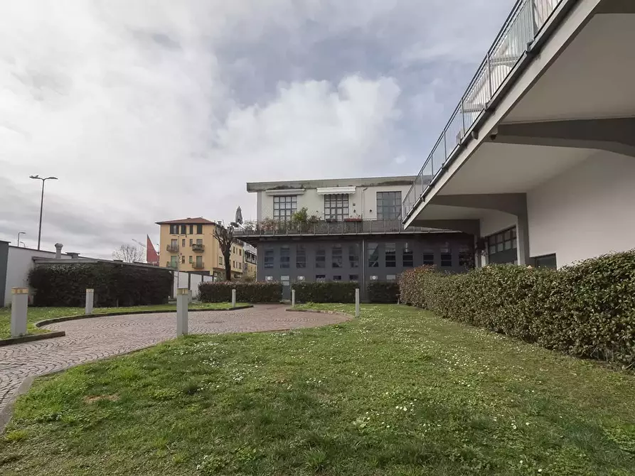 Immagine 18 di Appartamento in affitto  in Via Enrico Cosenz13 a Milano