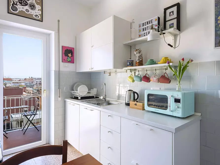 Immagine 27 di Appartamento in affitto  in Via Alberto da Giussano63 a Roma