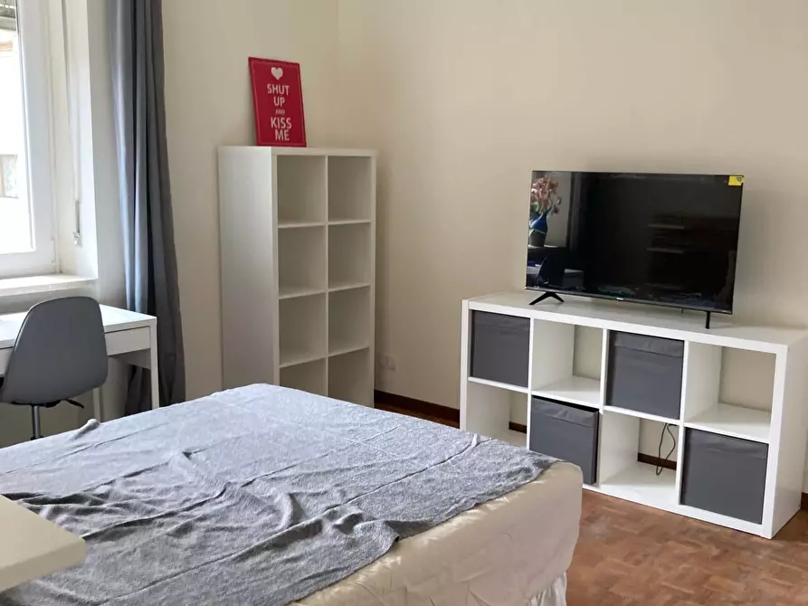 Immagine 5 di Camera in affitto  in Via Tiziano Vecellio46 a Torino