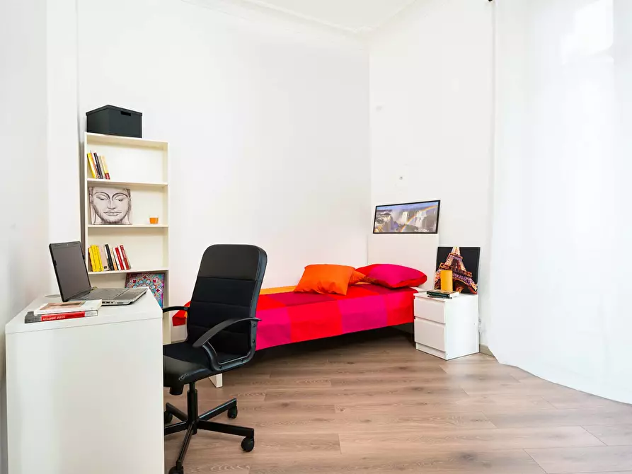 Immagine 2 di Camera in affitto  in Via San Paolo a Torino