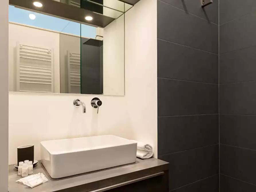 Immagine 4 di Appartamento in affitto  in Via Luigi Porro Lambertenghi3 a Milano