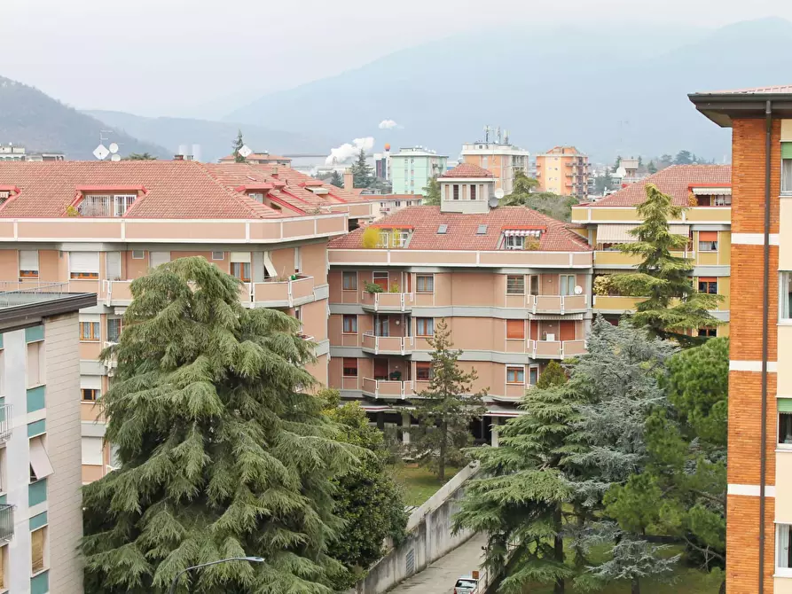 Immagine 16 di Camera in affitto  in Via Montello39 a Brescia