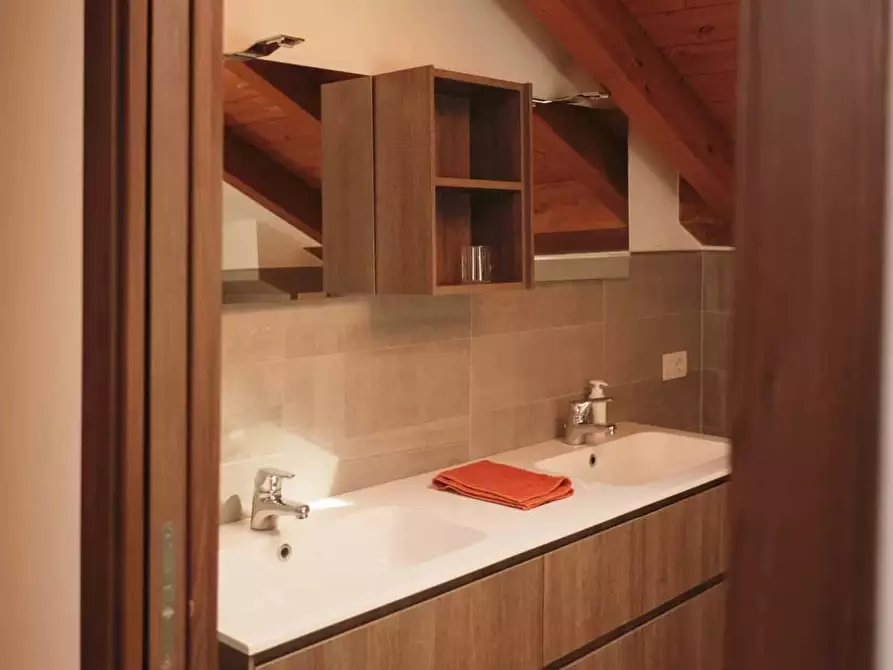 Immagine 13 di Appartamento in affitto  in Via Ampola9 a Milano