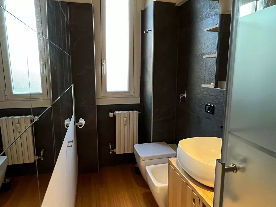 Immagine 6 di Appartamento in affitto  in Via Legnone71 a Milano
