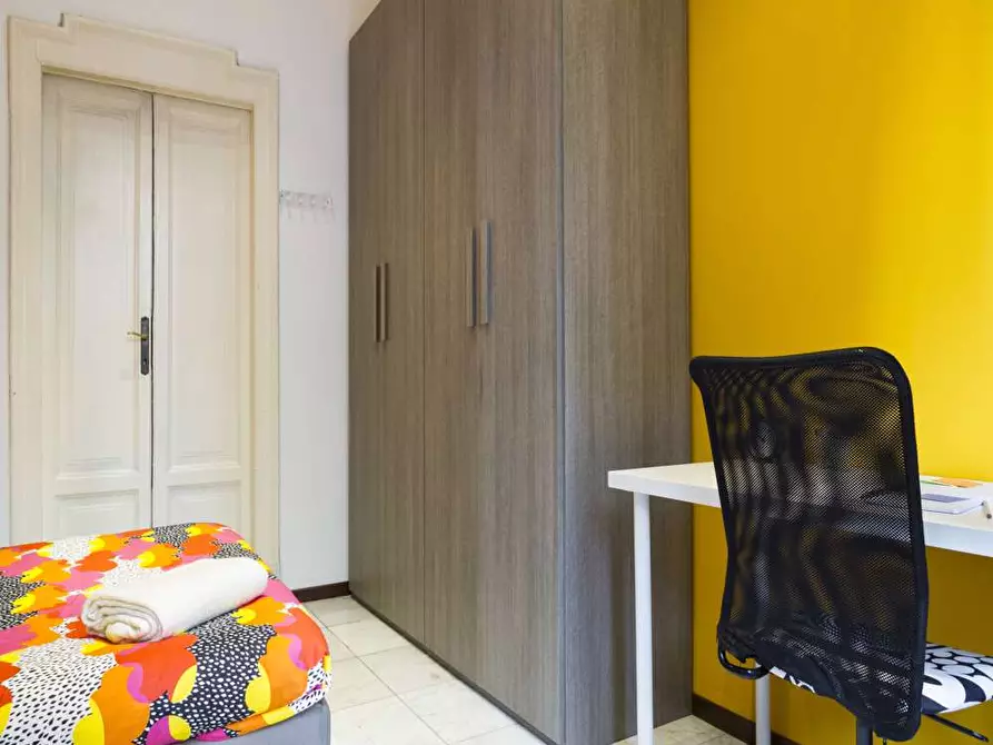 Immagine 5 di Camera in affitto  in Via Gustavo Modena35 a Milano