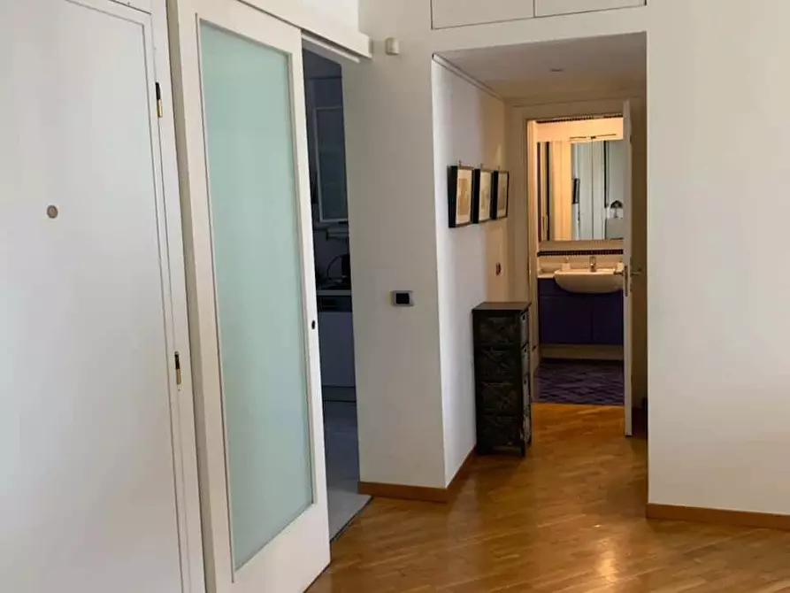 Immagine 9 di Appartamento in affitto  in Via Alfredo Oriani2 a Milano