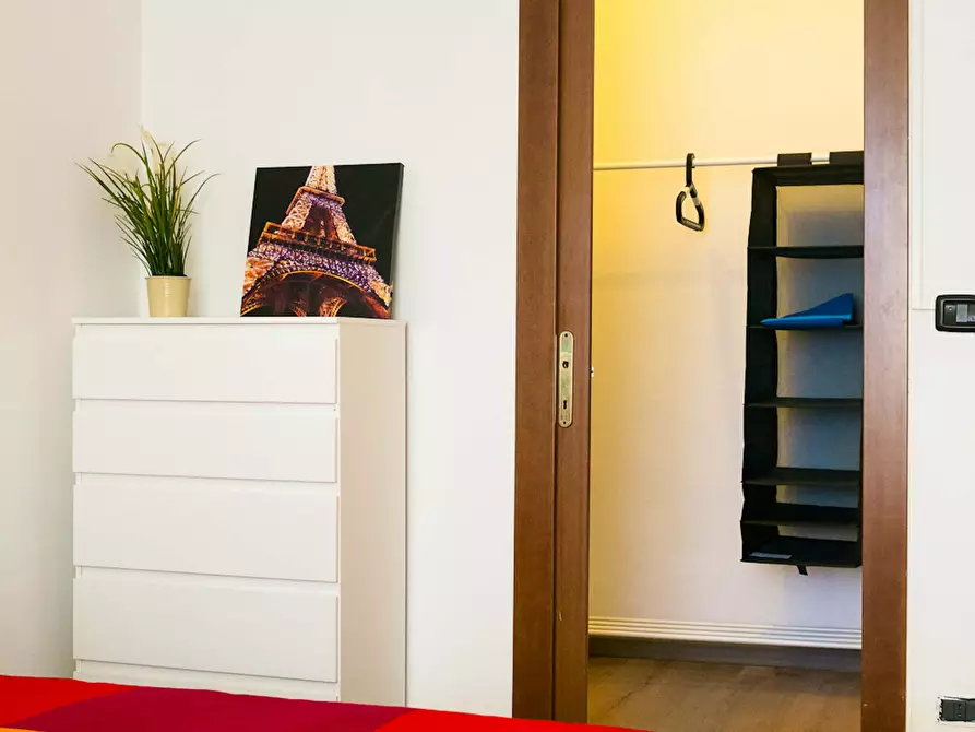 Immagine 5 di Camera in affitto  in Piazza Tancredi Galimberti a Torino