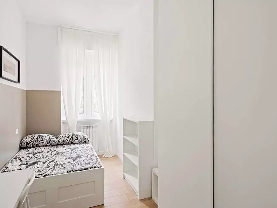 Immagine 3 di Camera in affitto  in Viale Legioni Romane39 a Milano