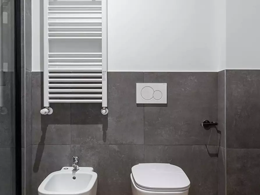 Immagine 27 di Appartamento in affitto  in Via Oreste Regnoli6 a Bologna