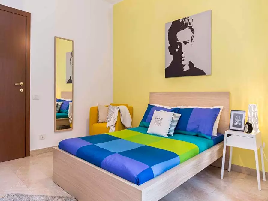 Immagine 3 di Camera in affitto  in via Rosa Vergani Marelli2 a Milano