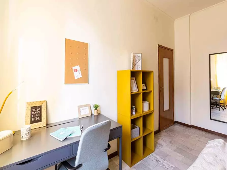 Immagine 6 di Camera in affitto  in Viale Lucania30 a Milano