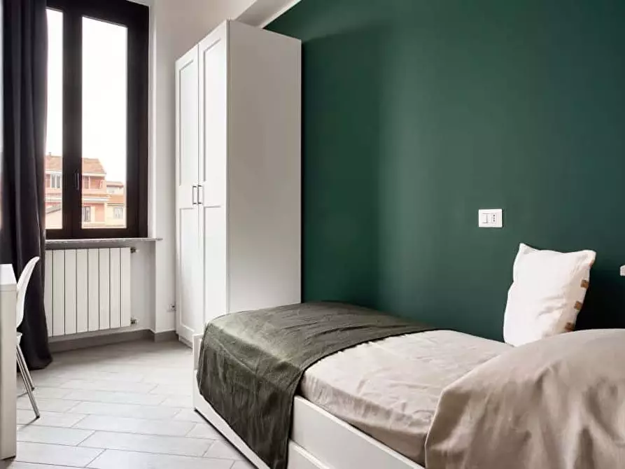 Immagine 2 di Camera in affitto  in Via Giovanni Pezzotti44 a Milano