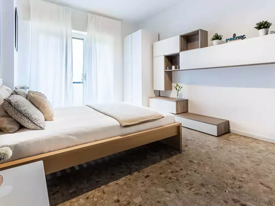 Immagine 6 di Camera in affitto  in Viale Teodorico19 a Milano