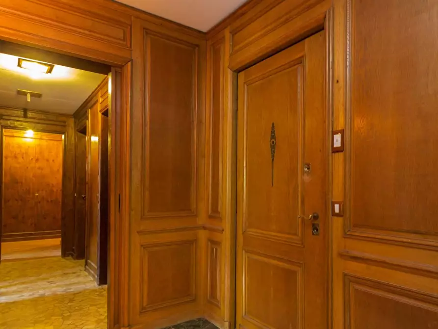 Immagine 11 di Camera in affitto  in Via Giovanni Segantini75 a Milano