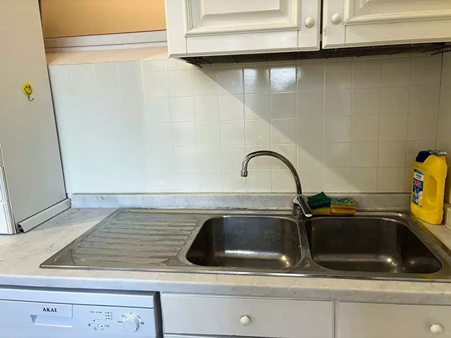 Immagine 10 di Camera in affitto  in Via Angelo de Gasperis2 a Milano