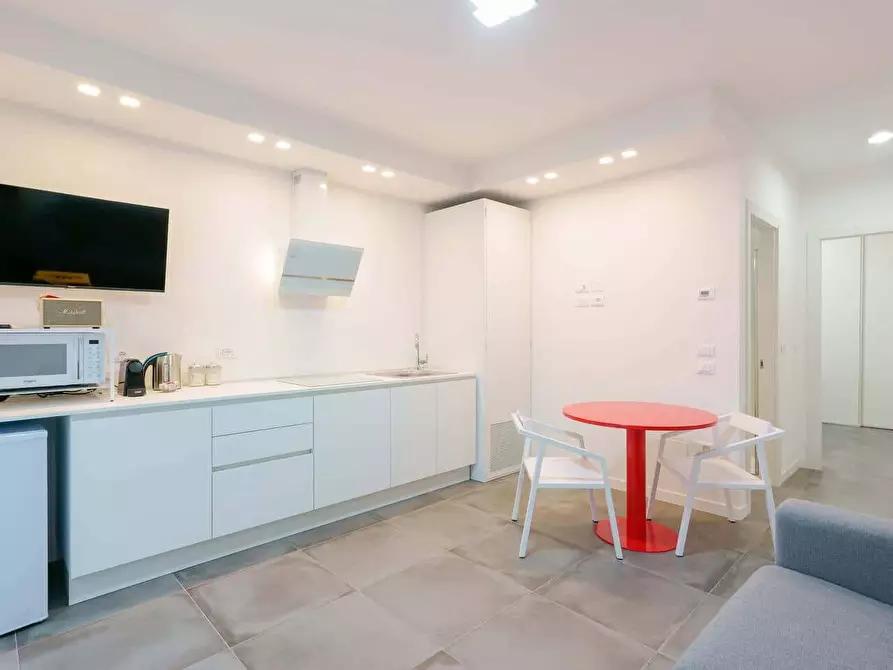 Immagine 9 di Appartamento in affitto  in Via Mascarella86 a Bologna