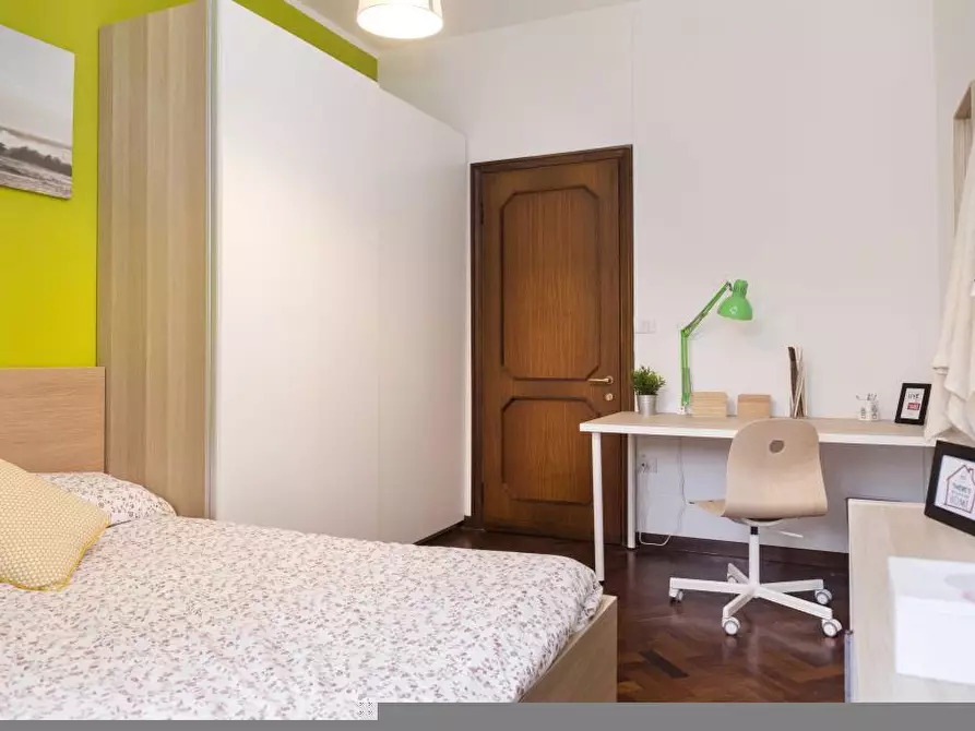 Immagine 2 di Camera in affitto  in Viale Giovanni Vicini20 a Bologna