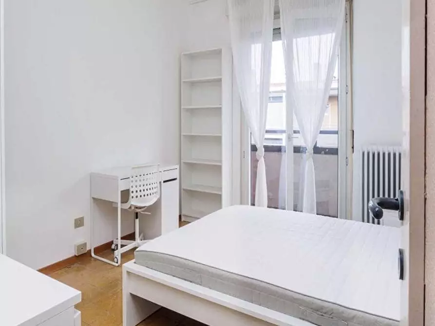 Immagine 5 di Camera in affitto  in Via Luca Ghini4 a Milano