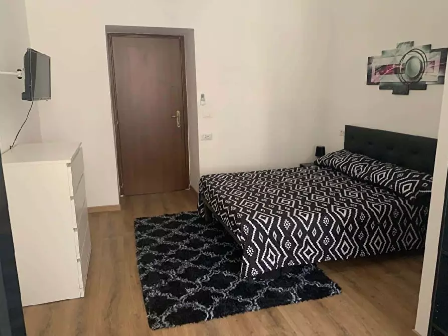 Immagine 1 di Camera in affitto  in Via Bixio41 a Roma