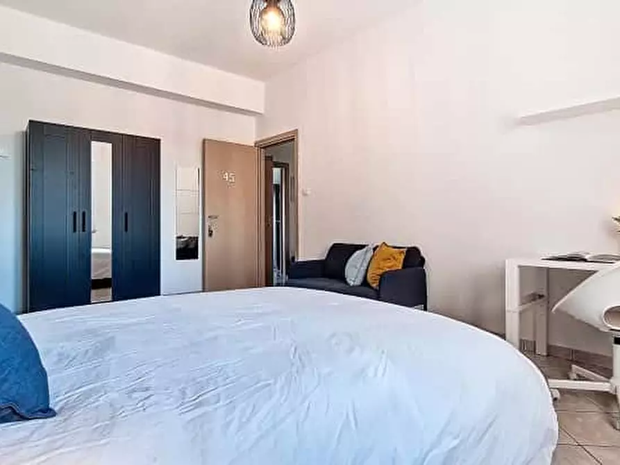 Immagine 4 di Camera in affitto  in Viale Giacomo Matteotti75 a Forli'