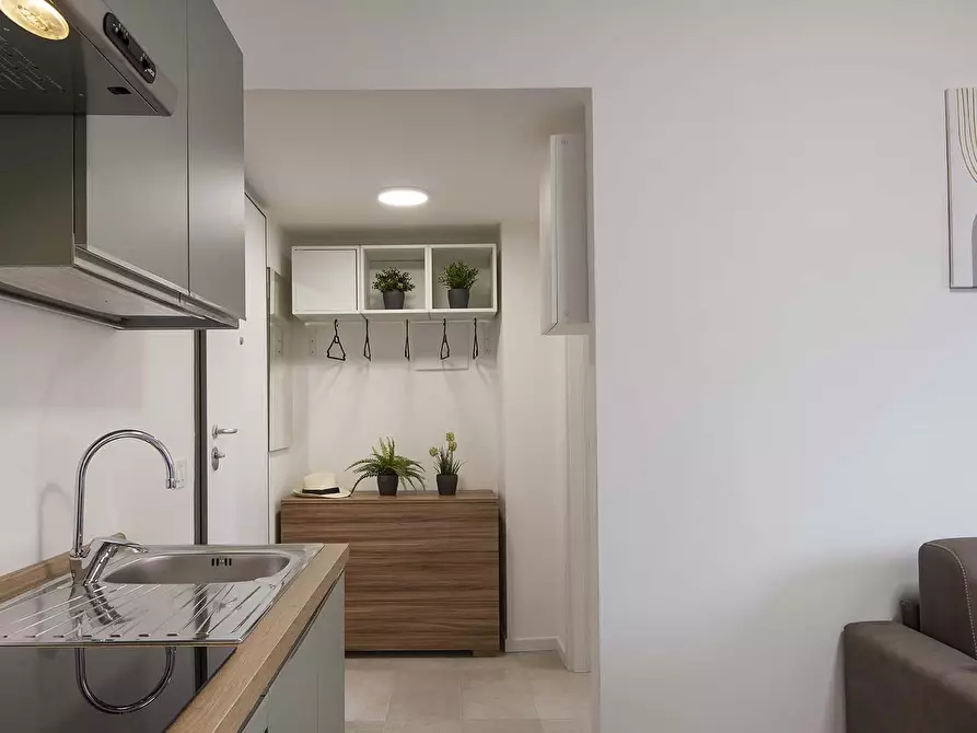 Immagine 5 di Appartamento in affitto  in Via Ronchi2 a Milano