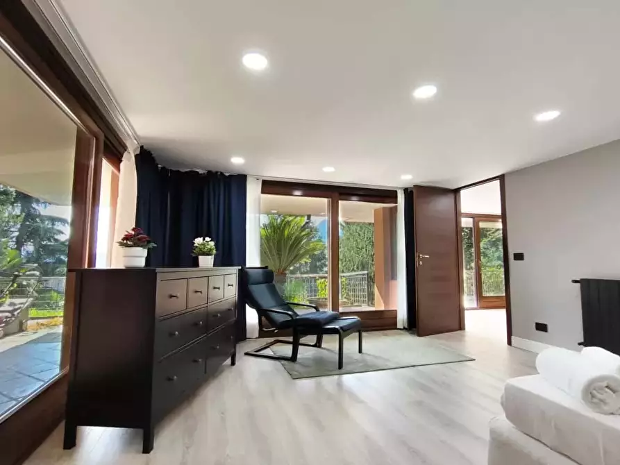 Immagine 93 di Appartamento in affitto  in Via Bellinzona55 a Como