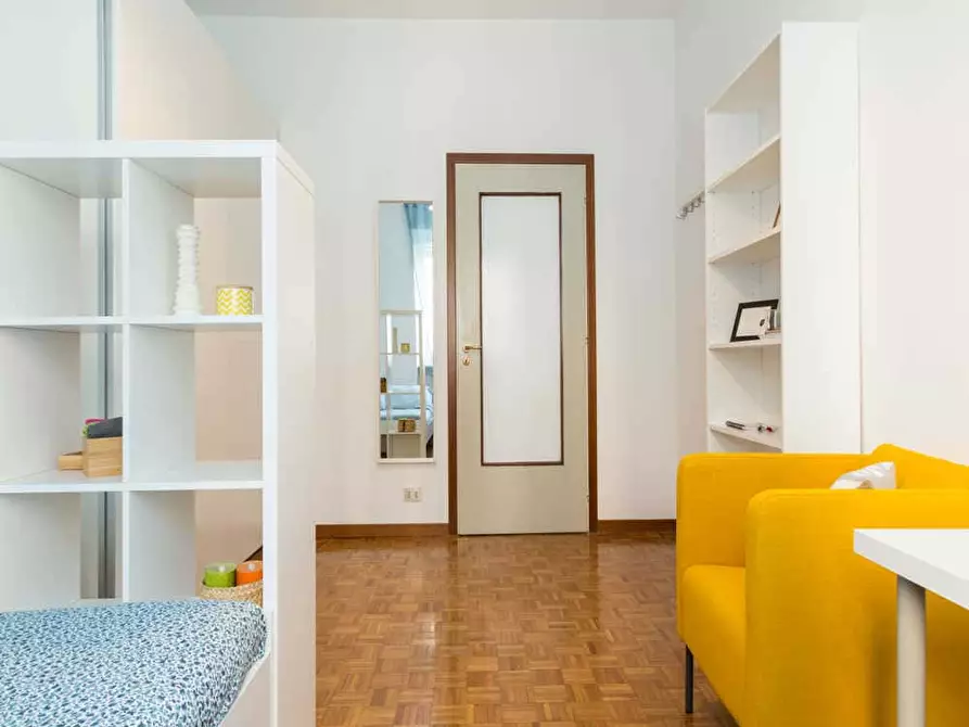Immagine 8 di Camera in affitto  in Via dei Mandorli6 a Buccinasco