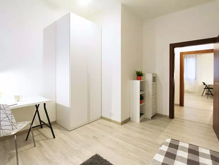 Immagine 9 di Camera in affitto  in Via Bissuola120 a Venezia