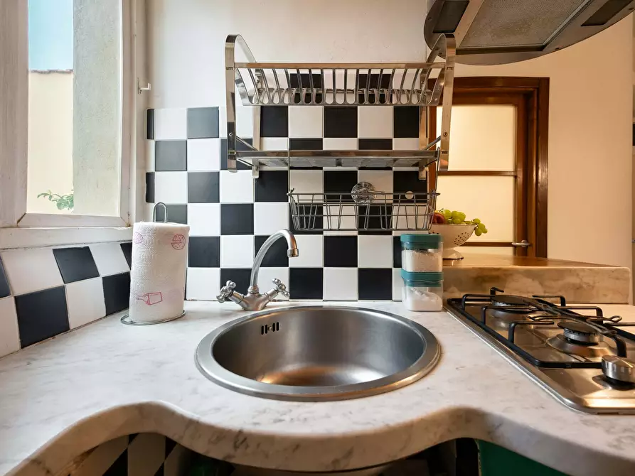 Immagine 25 di Appartamento in affitto  in Vicolo del Barbi a Firenze